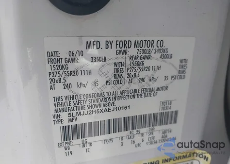 2010 Lincoln Navigator z USA, uszkodzony, nr VIN 5LMJJ2H5XAEJ10161